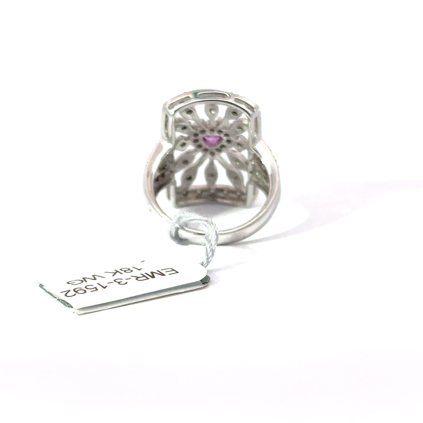 18K White Gold Ring.
