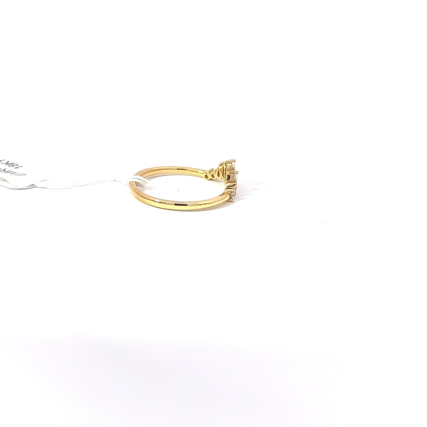 18K Yellow Gold Oval Diamonds Ring