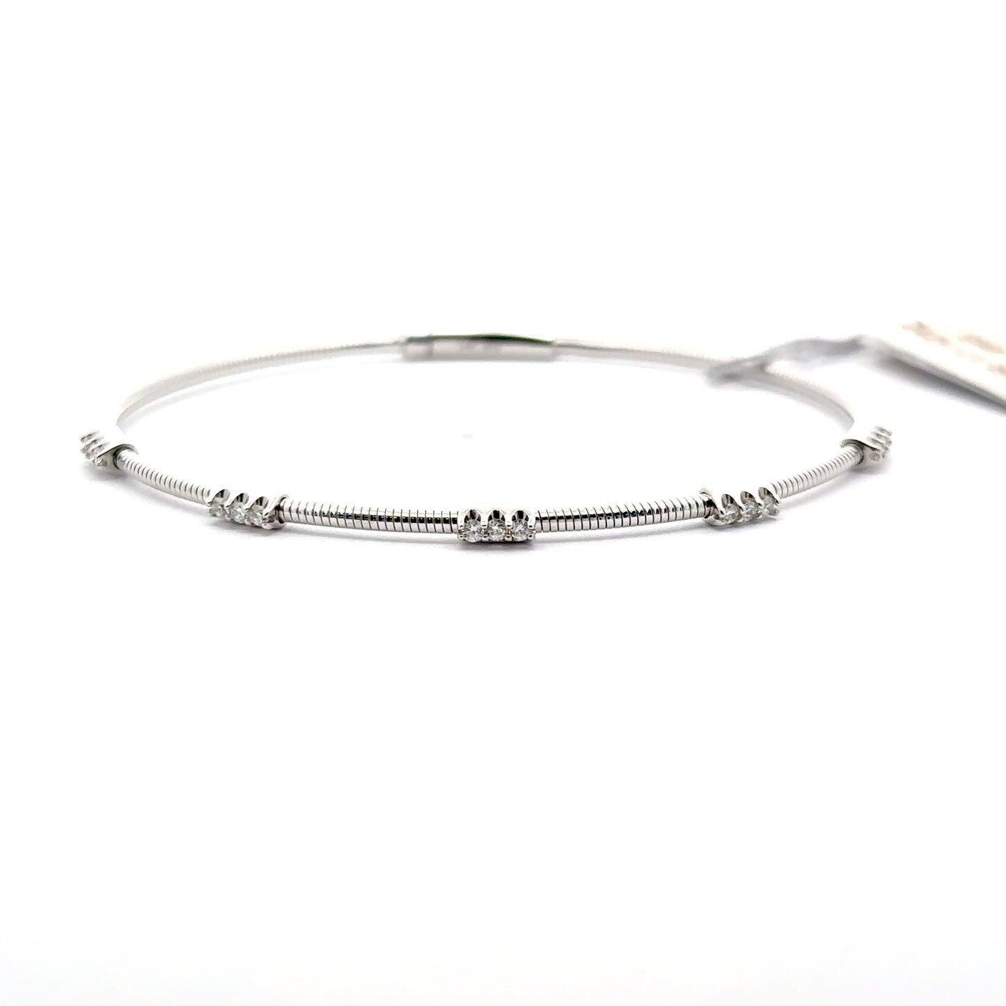 0.25 ctw Flexible Bangle | 14k White Gold.