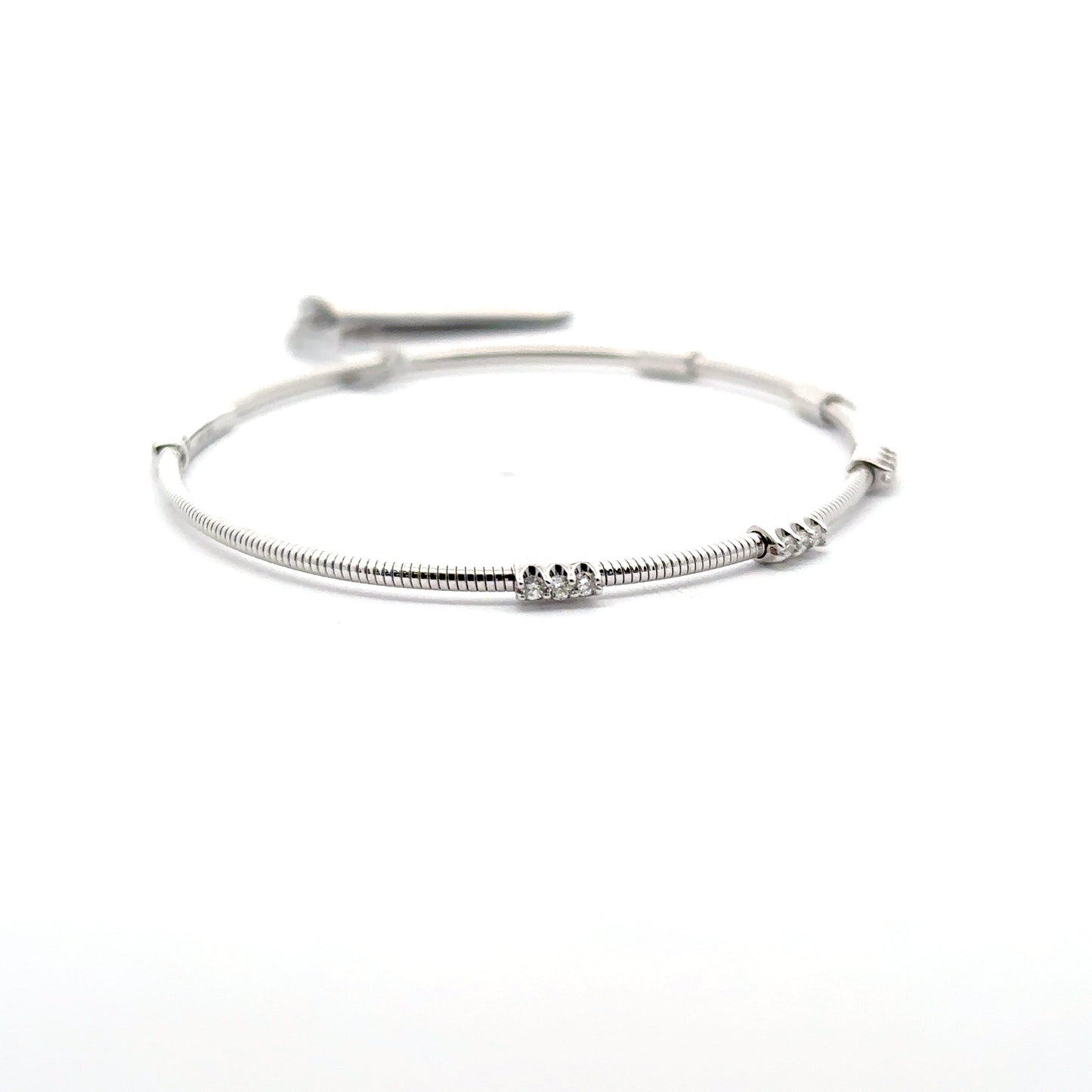 0.25 ctw Flexible Bangle | 14k White Gold.