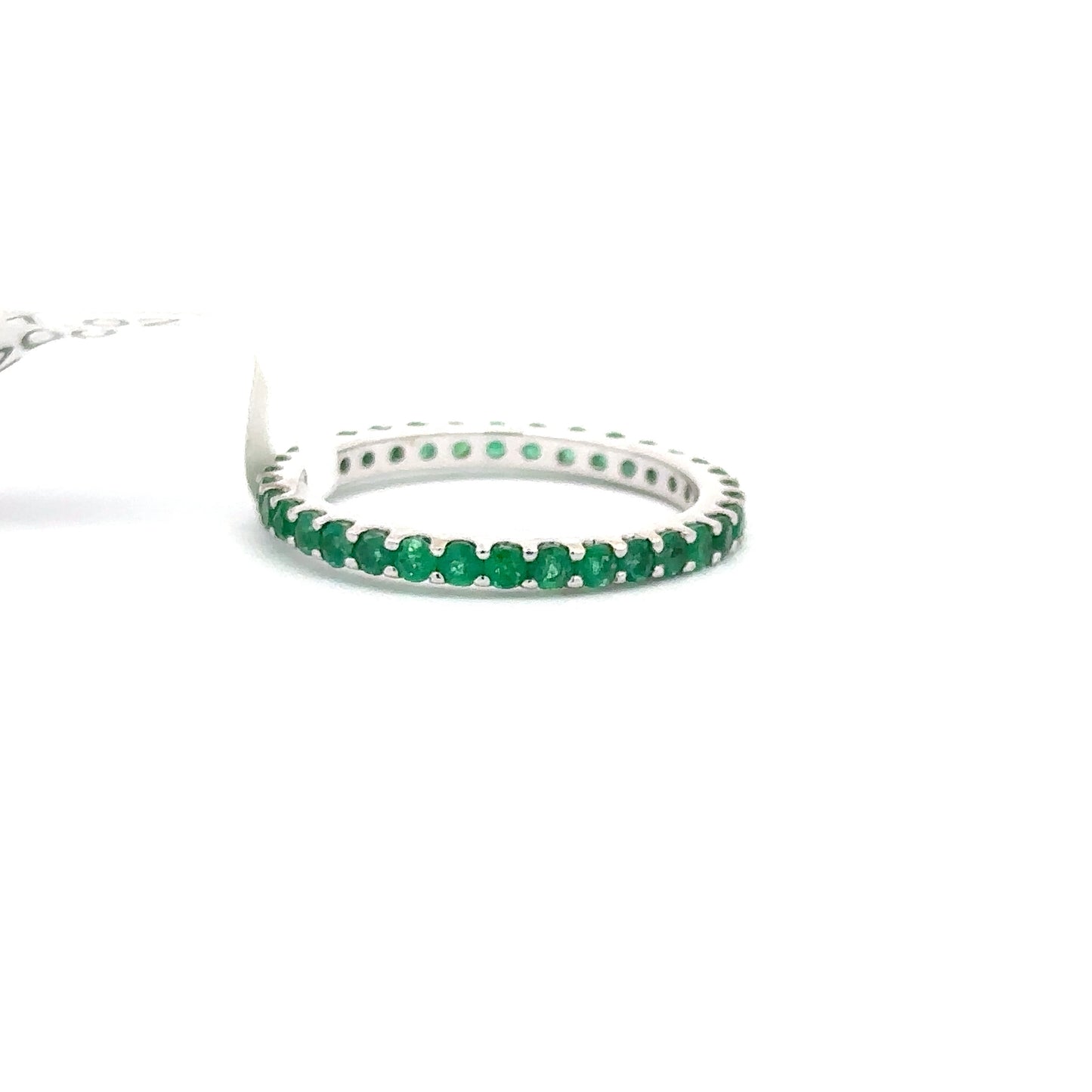 14K WHITE GOLD | 1.02 CTW NATURAL EMERALD BAND.