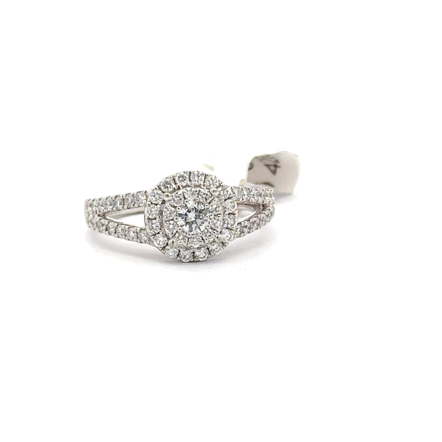 14K WHITE GOLD | 0.95 CTW NATURAL DIAMONDS RING.