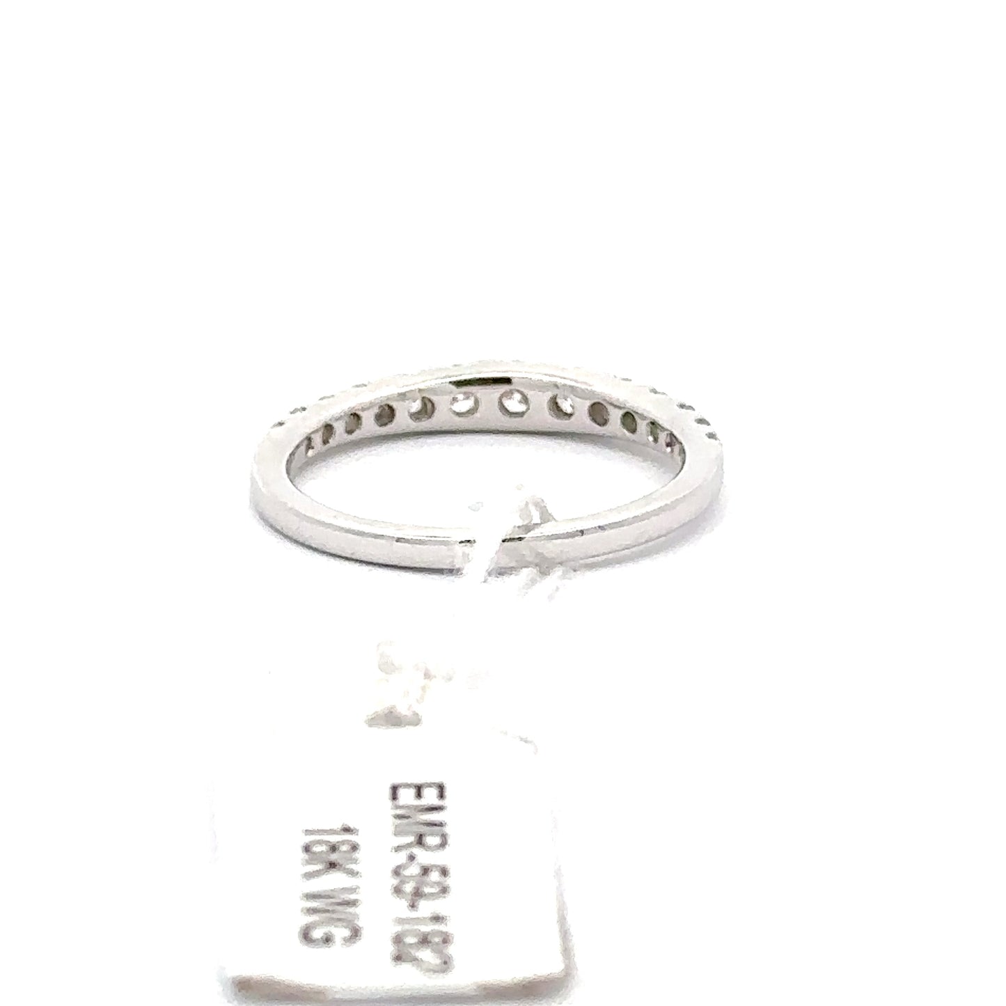 18K White Gold Round Diamonds Ring.