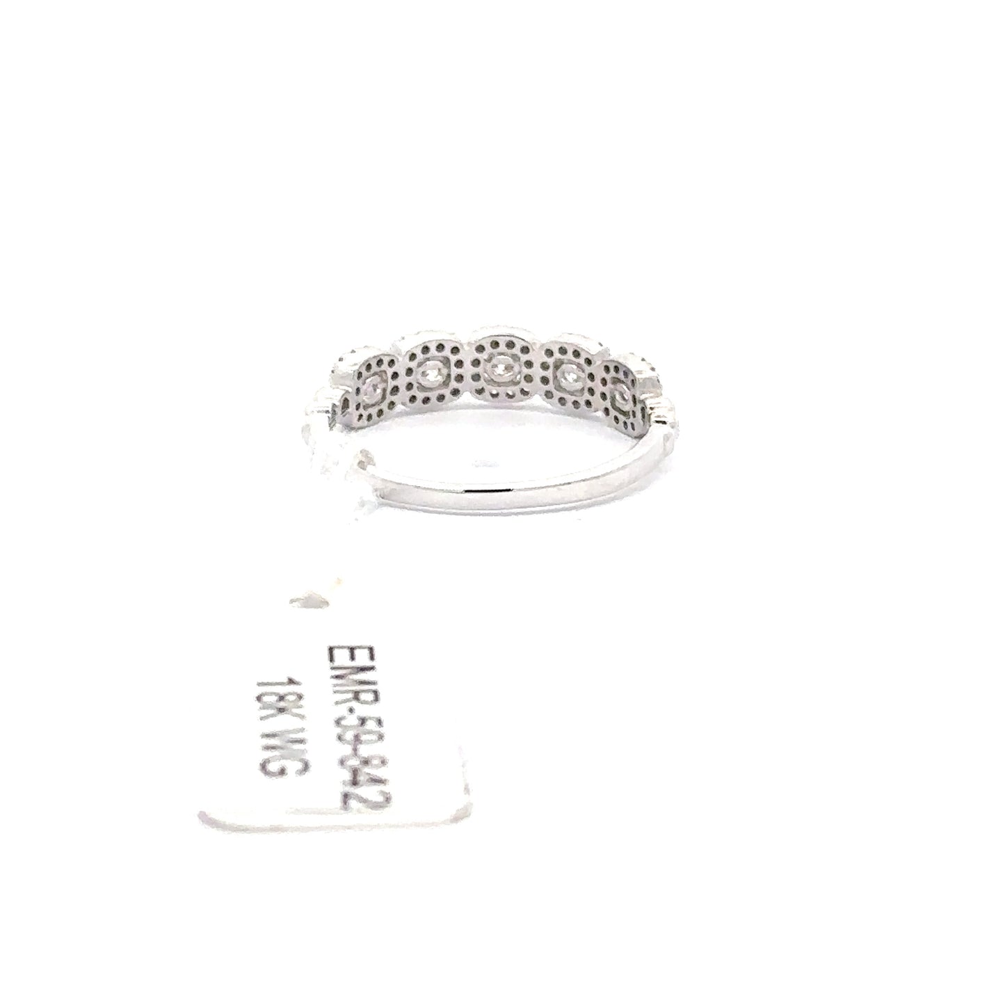 18K White Gold Round Diamonds Ring.