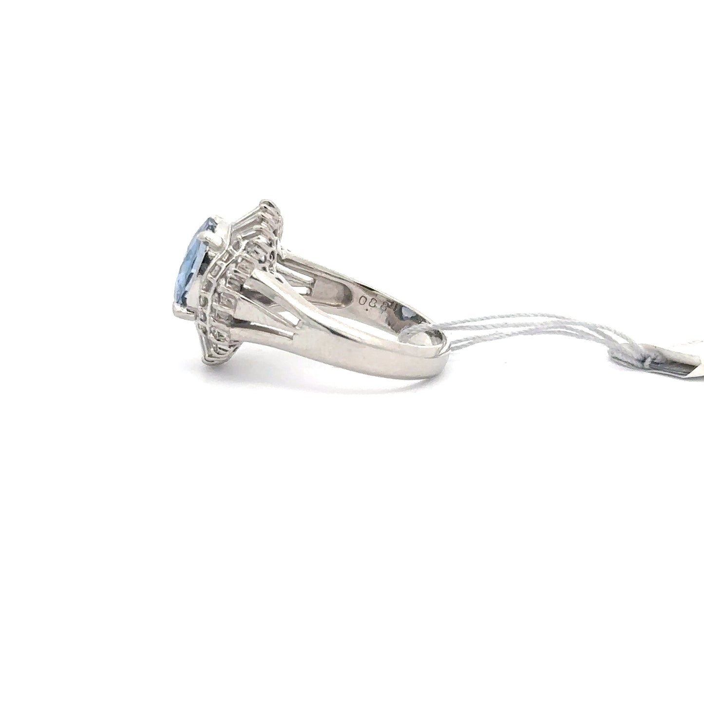 3.18 Carat Blue Sapphire Set in Platinum women’s Designer Ring.