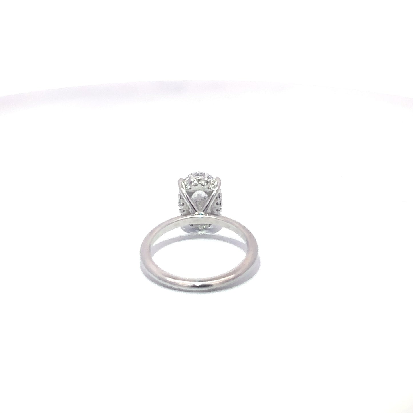 3.44 ct Lab-Grown IGI Certified Centered Diamond |E - VVS2 | 0.15 ct Side Diamonds| Platinum