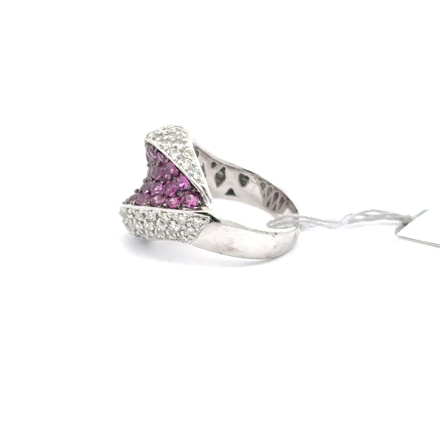 18K White Gold Ring.