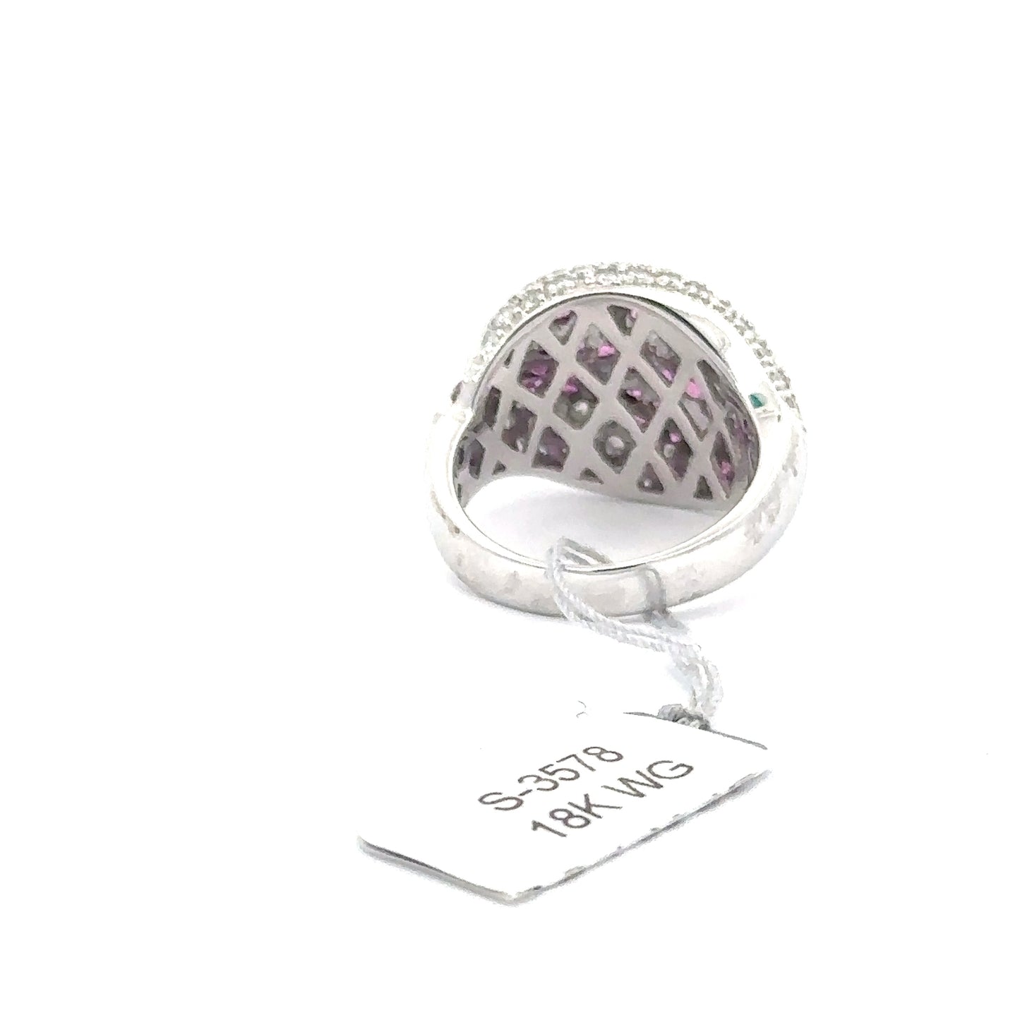 18K White Gold Ring.