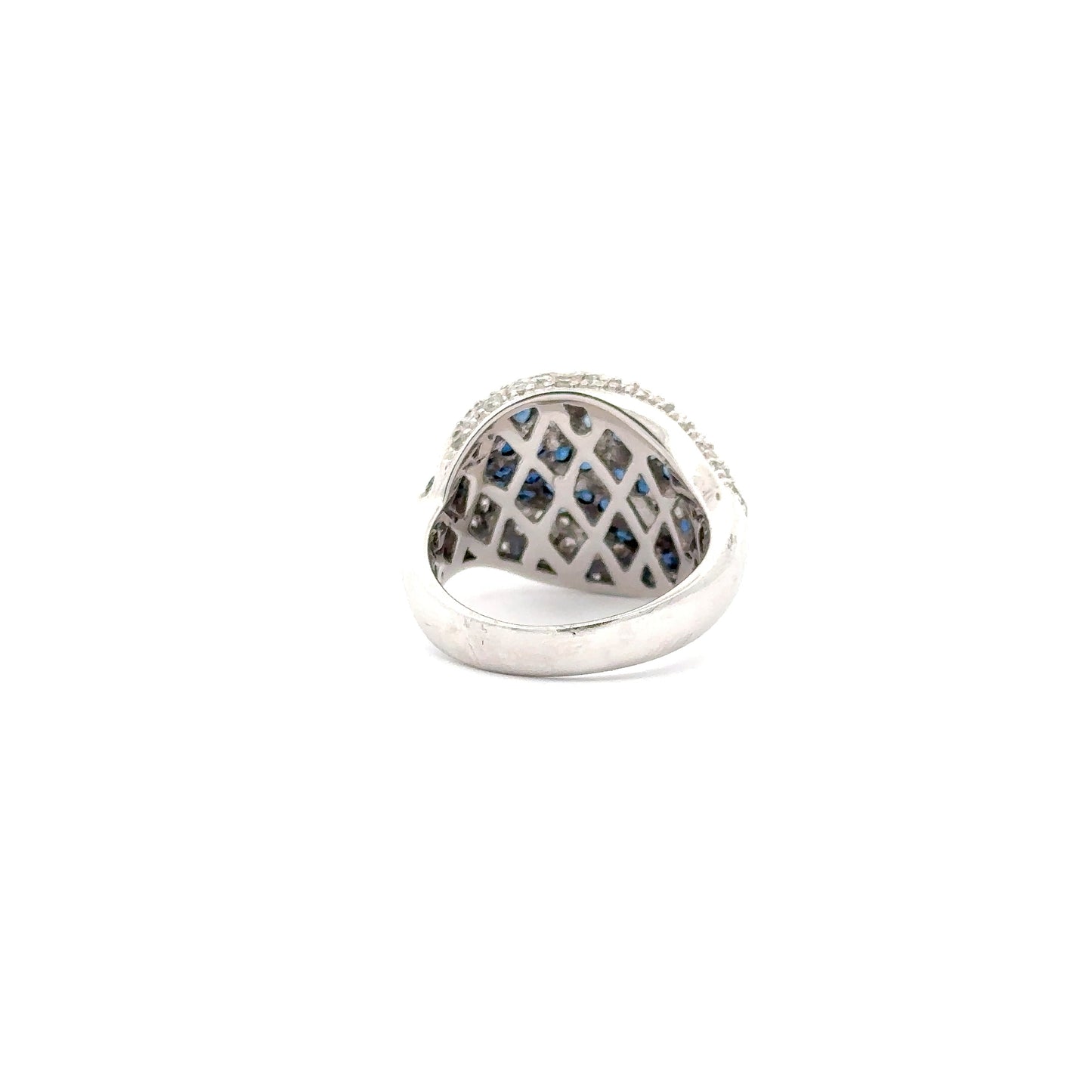18K White Gold Ring.