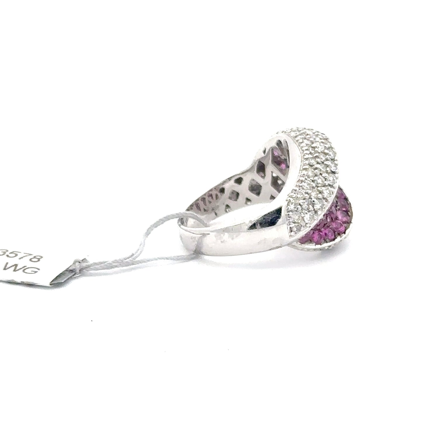 18K White Gold Ring.