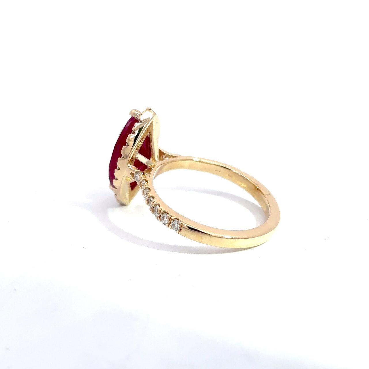 14K YG | 3.37 CT NATURAL BURMESE RUBY RING | 0.64 CT NATURAL SIDE DIAMONDS.