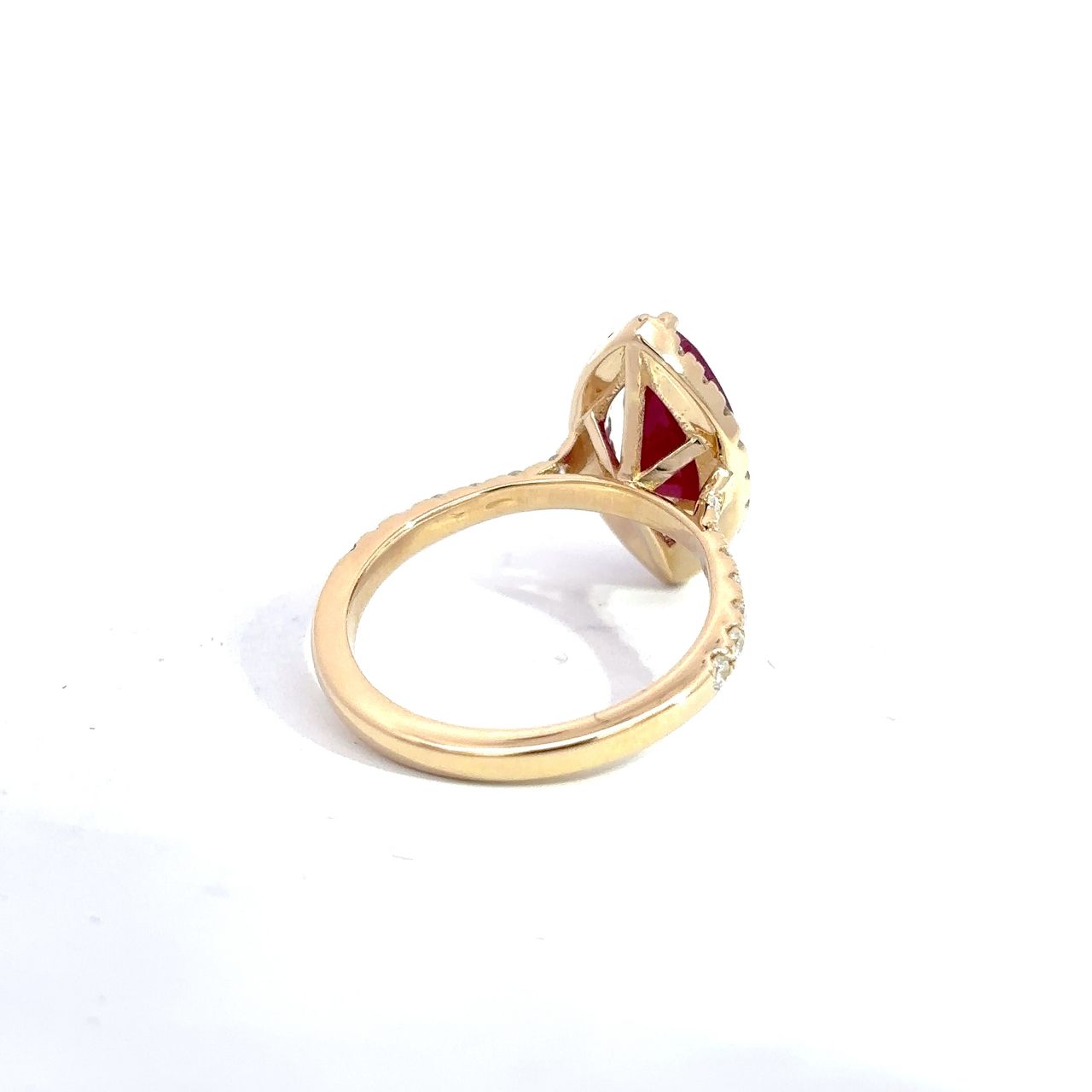 14K YG | 3.37 CT NATURAL BURMESE RUBY RING | 0.64 CT NATURAL SIDE DIAMONDS.
