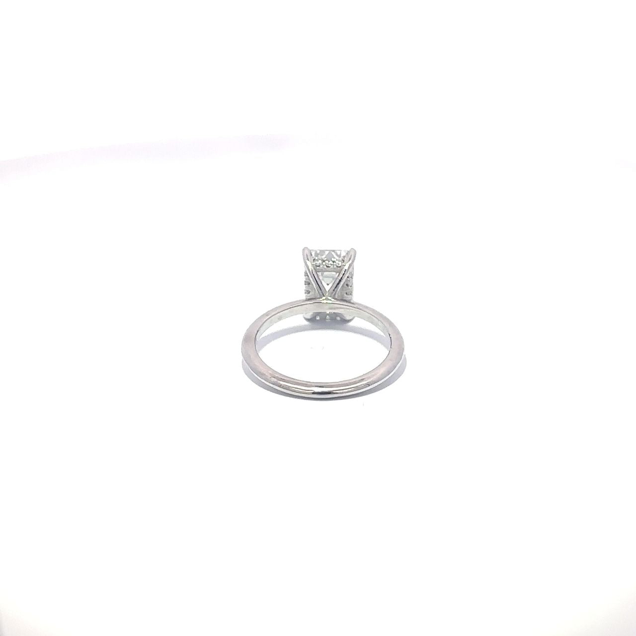 3.09 ct Lab-Grown IGI Certified Centered Diamond | E - VVS2 | 0.15 ct Side Diamonds| Platinum