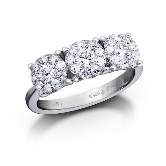 0.68 ctw Natural Diamonds | Color: F | Clarity: VS | 18k White Gold Ring