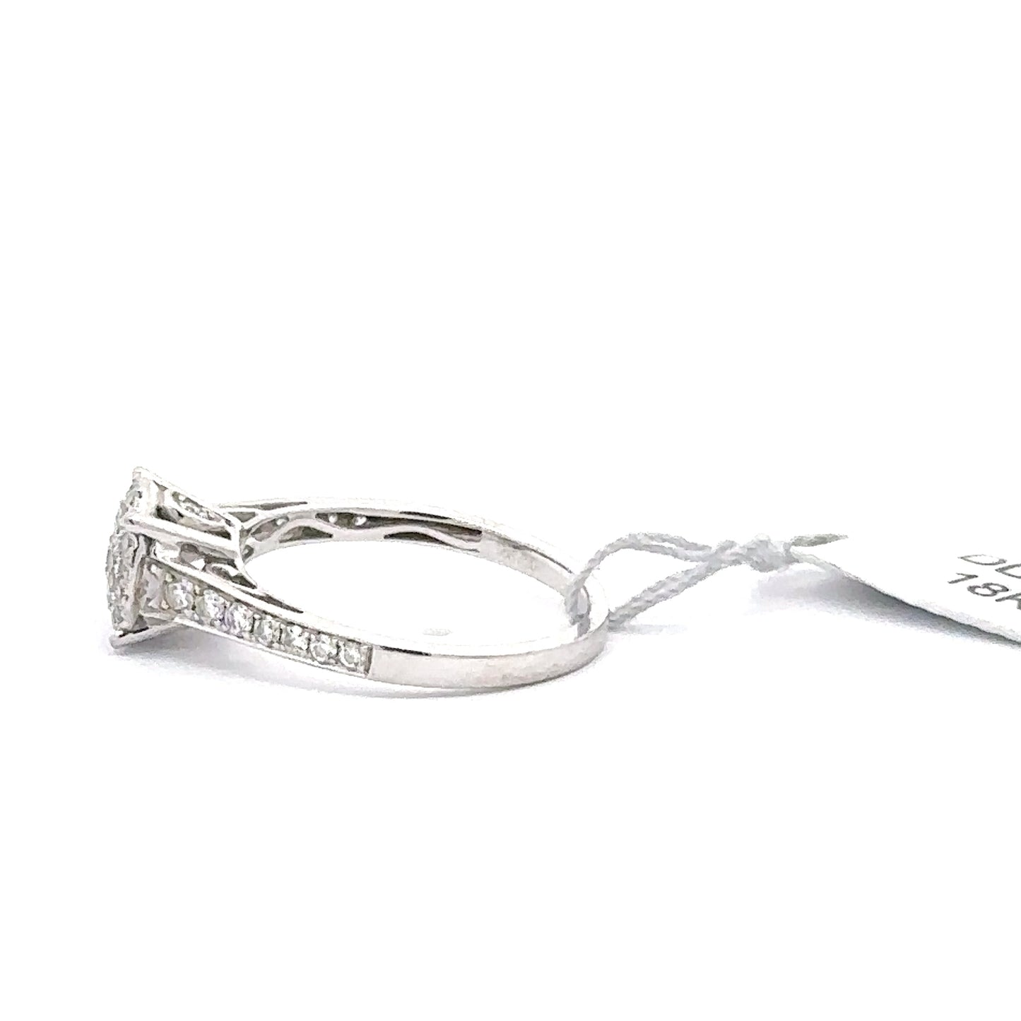 0.86 ctw Natural Diamond Ring | 18k White Gold | 3.1 Gram.