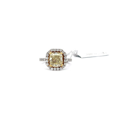 2.5ct Center Yellow Natural Diamond Ring | 1.15 ct Side Diamonds | PLATINUM/18K YG