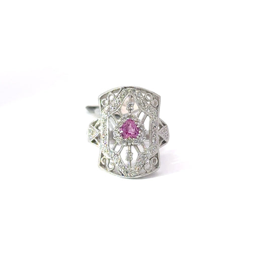 18K White Gold Ring.