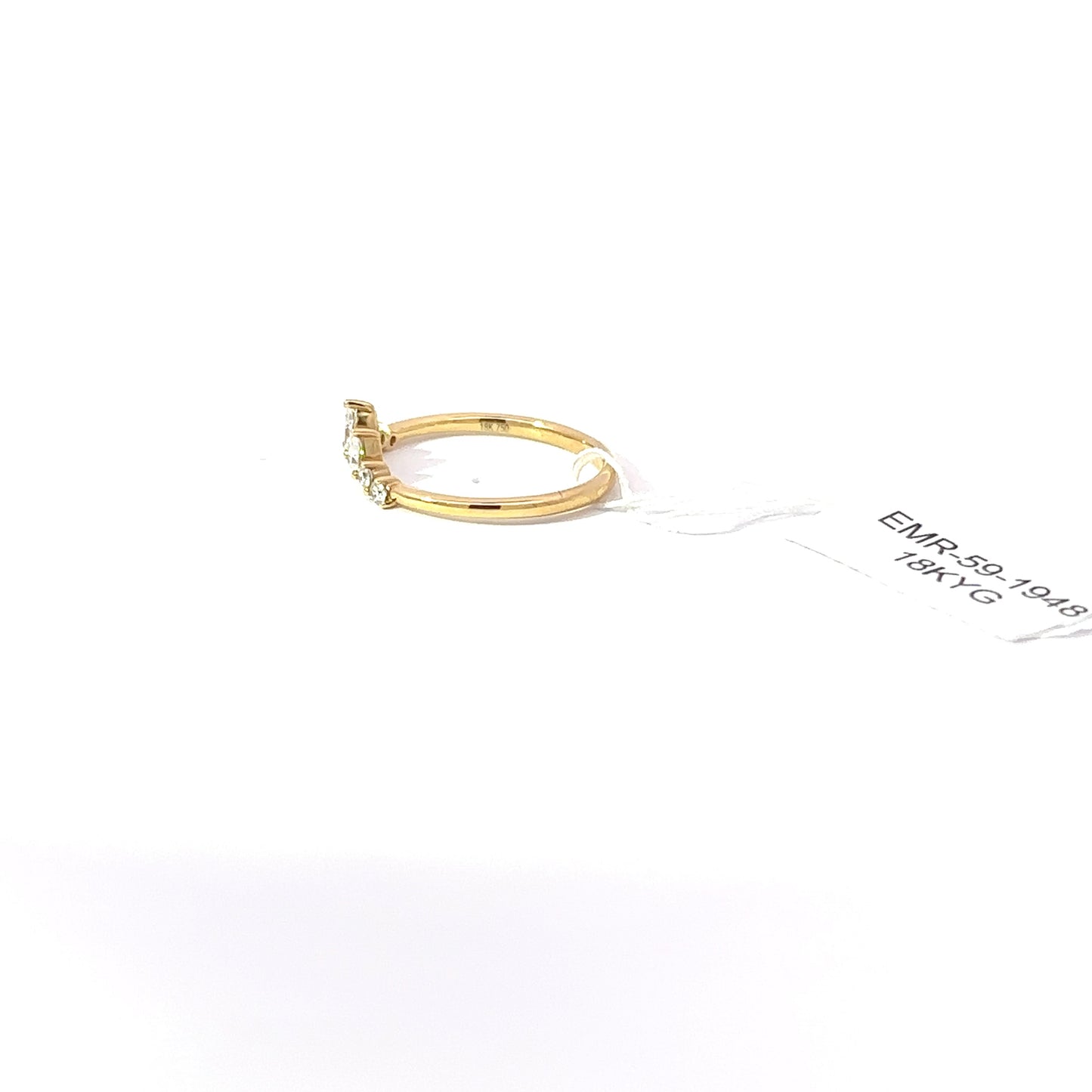 18K Yellow Gold Oval Diamonds Ring