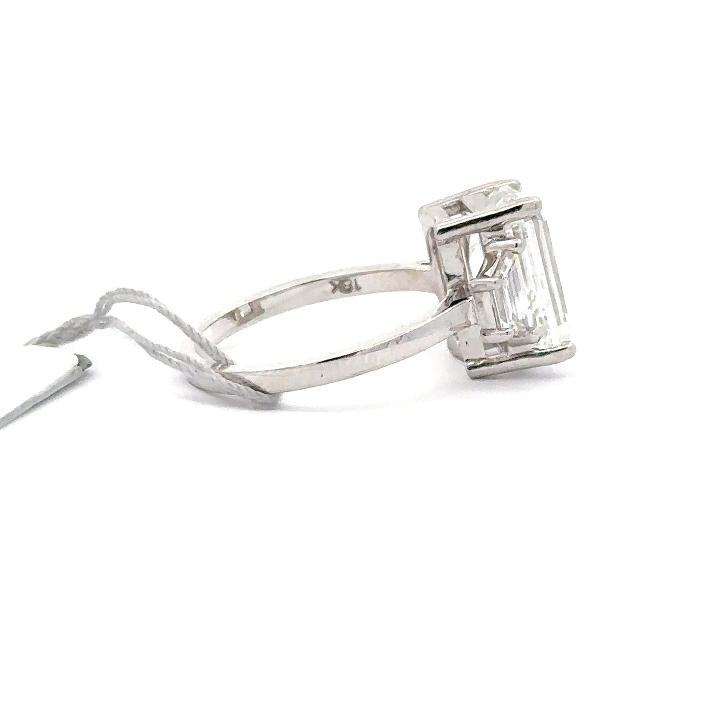 5.01ct Lab Emerald-Cut Diamond (E/VS2) with 0.54ct Tapered Baguette Side Stones | 18K WG | IGI