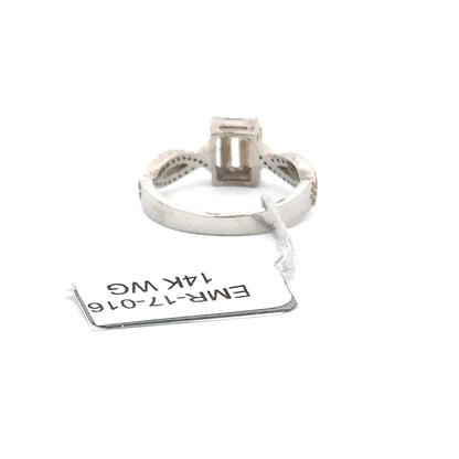 14K WHITE GOLD | 0.70 CTW NATURAL DIAMOND RING.