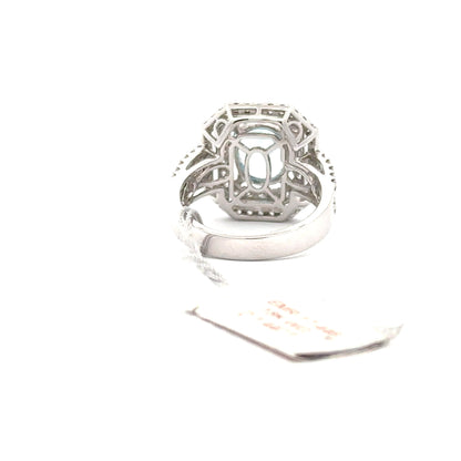 18K WHITE GOLD | 2.33 CT AQUAMARINE CENTERED | 1.44 CT NATURAL DIAMONDS RING.
