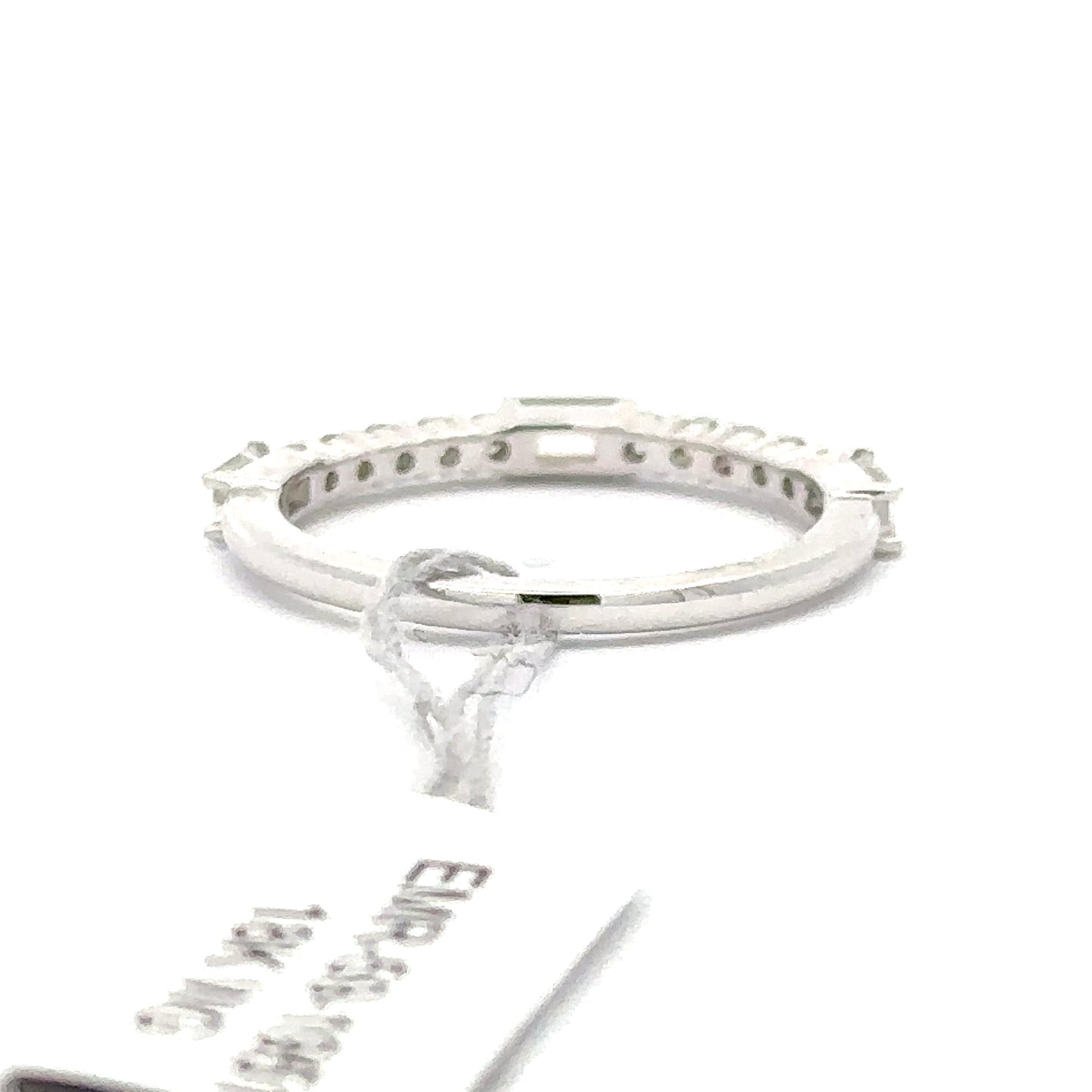 18K White Gold Diamonds Ring.