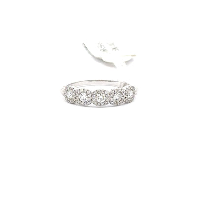 18K White Gold Round Diamonds Ring.