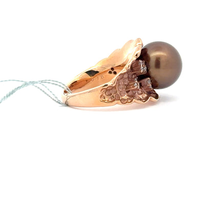 Elegant 18K Rose Gold women’s Ring with 12.5mm Pearl Ring.