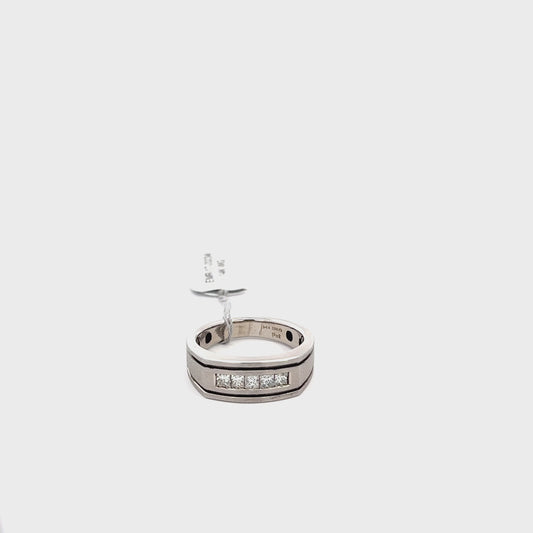 14k WG Men’s Ring with Round Diamonds