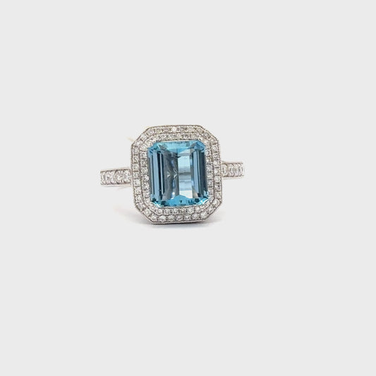 14K WHITE GOLD | 2.40 CT AQUAMARINE CENTERED | 0.92 NATURAL SIDE DIAMONDS RING.