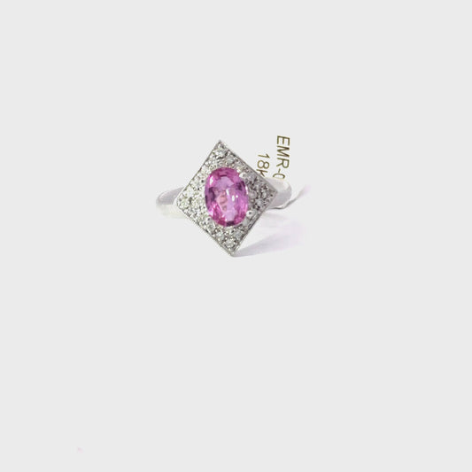 18K White Gold Ring.